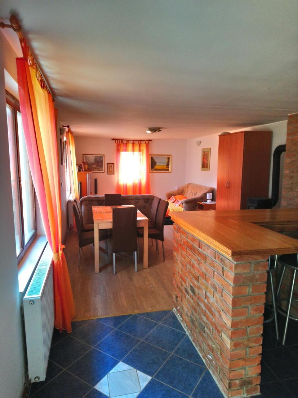 Studio Apartman Kotro Beli Manastir Exteriör bild