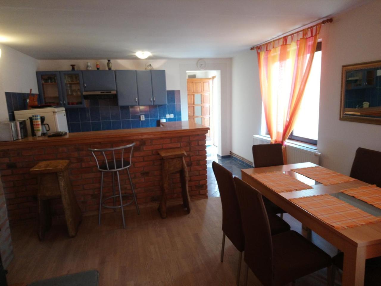 Studio Apartman Kotro Beli Manastir Exteriör bild
